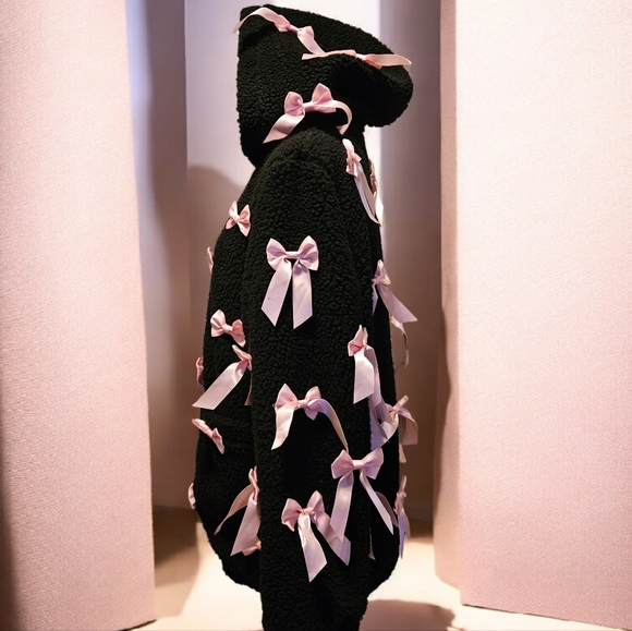 Pinky Promise Hooded Sherpa Jacket - Black SUGAR THRILLZ - Picture 3 of 11